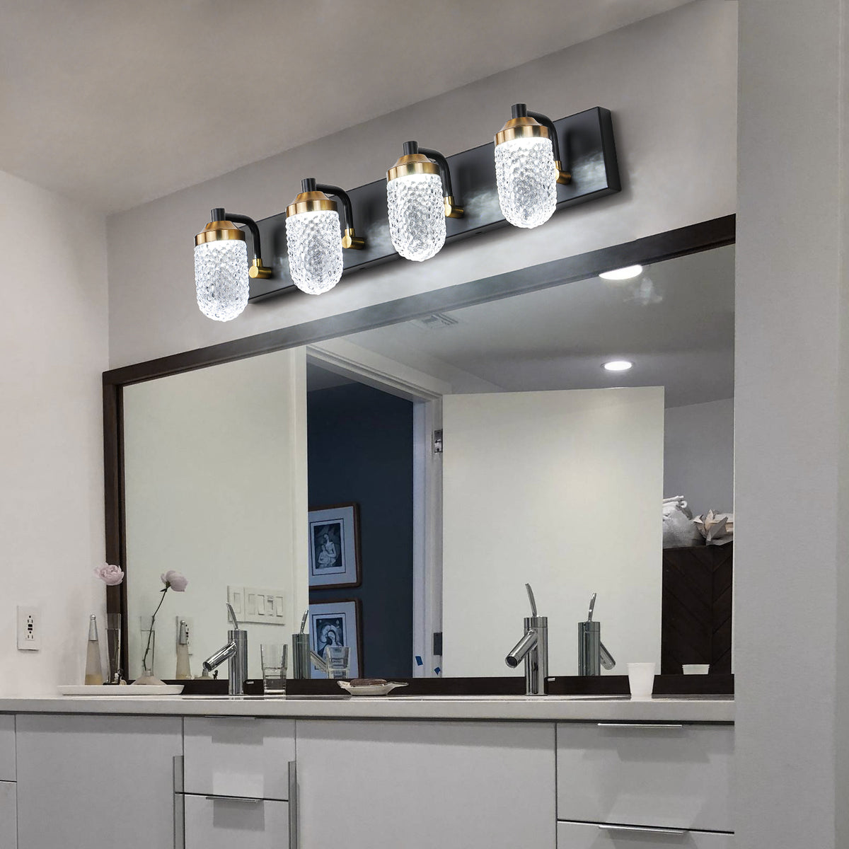 Vanity  Lights With 4 LED Bulbs For Bathrooms